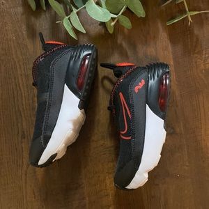 Nike Airmax sneakers black and red